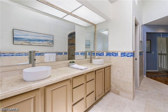 Building Photo - 27119 Oakwood Lake Dr