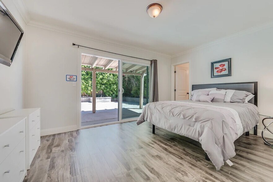 Primary bedroom - 3760 E Calle San Antonio