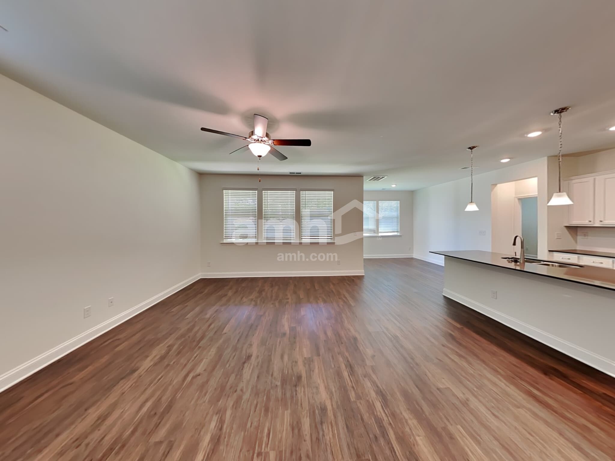Building Photo - 552 Rivermist Dr