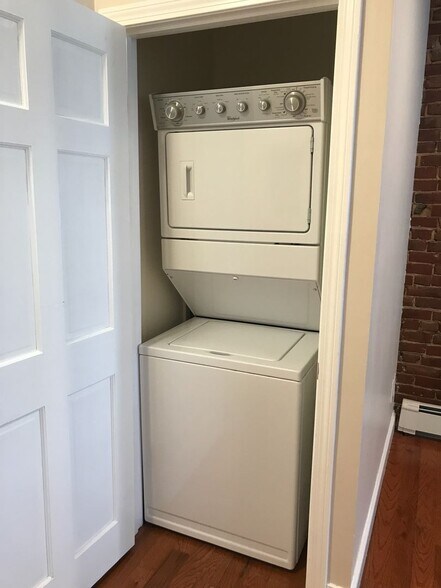 Building Photo - 349 Sumner St