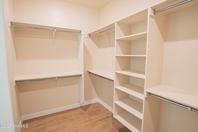 Building Photo - 3883 Heartland Lp