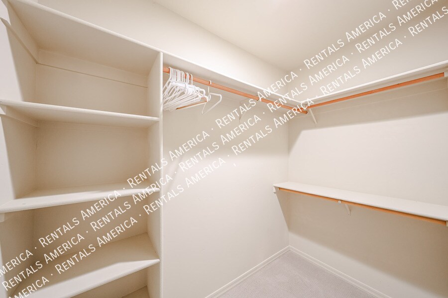 Building Photo - 7402 Hum Rd