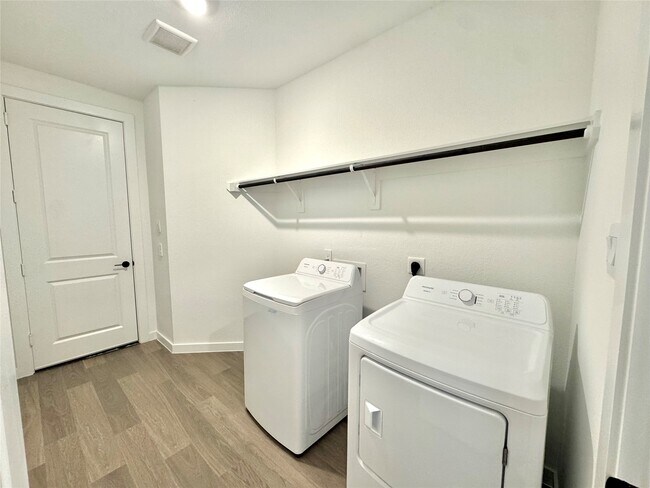 Building Photo - 3315 Daily Harvest Dr