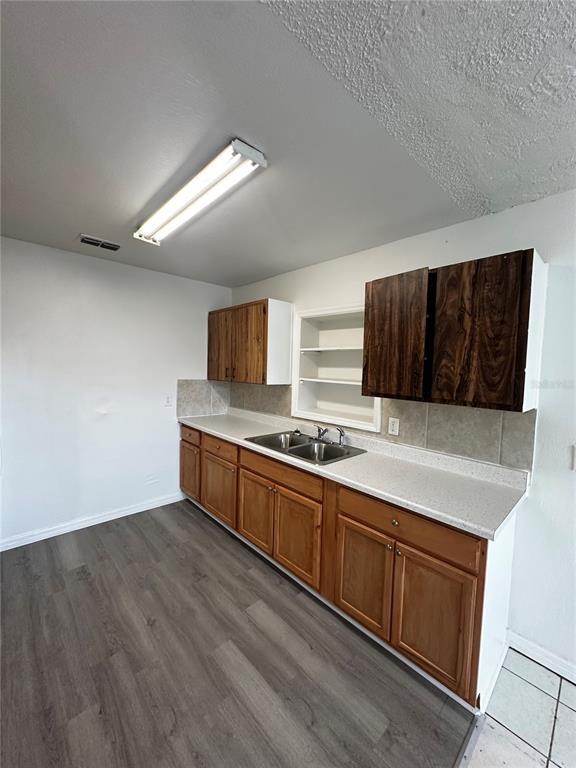 Building Photo - 5261 Letha St