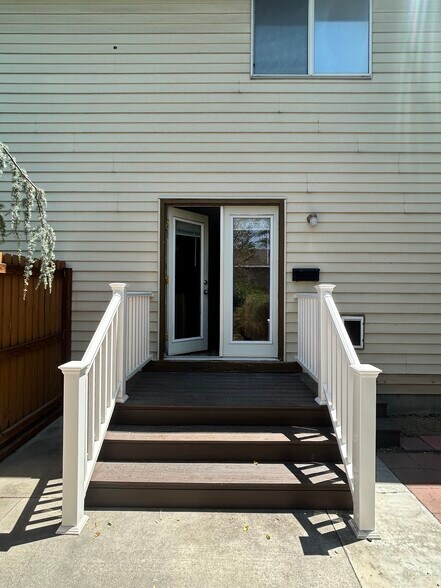 Building Photo - 11586 S Autumn Hill Dr