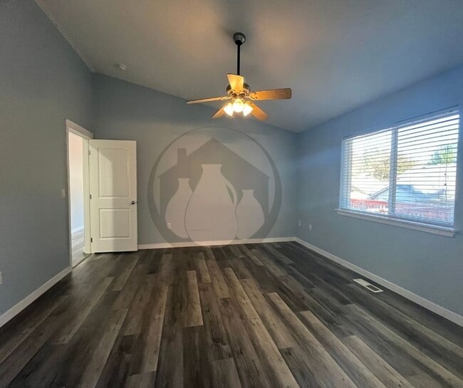Building Photo - Single Level House- SE Salem