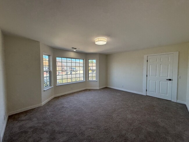 Building Photo - Beautifully Updated Single Story Custom Ho...