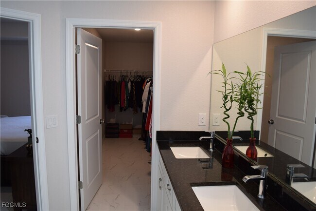 Building Photo - 2006 Welby Ln