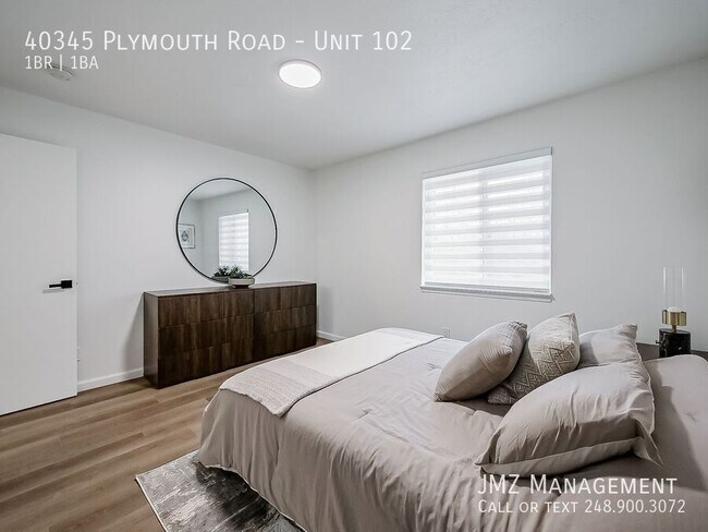 Building Photo - 40345 Plymouth Rd