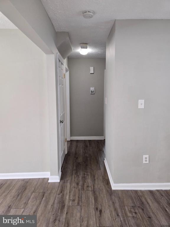 Building Photo - 8313 Gibbons Dr