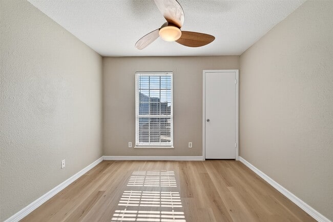 Building Photo - 781 Country Pl Dr