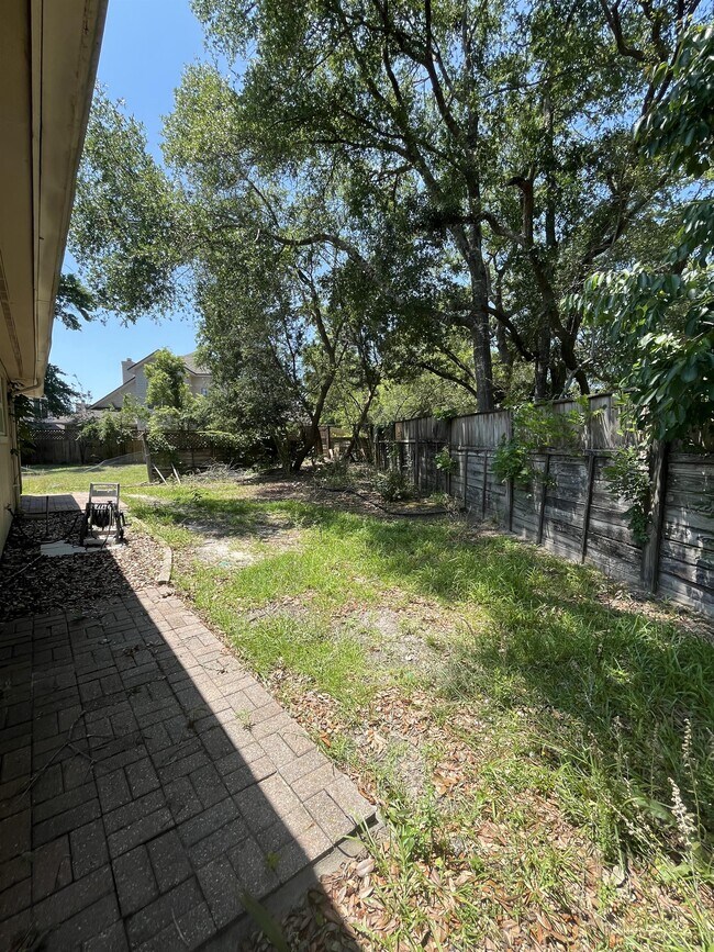 Building Photo - 1305 Ariel Ct