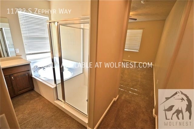 Building Photo - No Security Deposit Option! Amazing 3 Bedr...