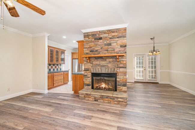 Building Photo - 8605 Haw River Rd