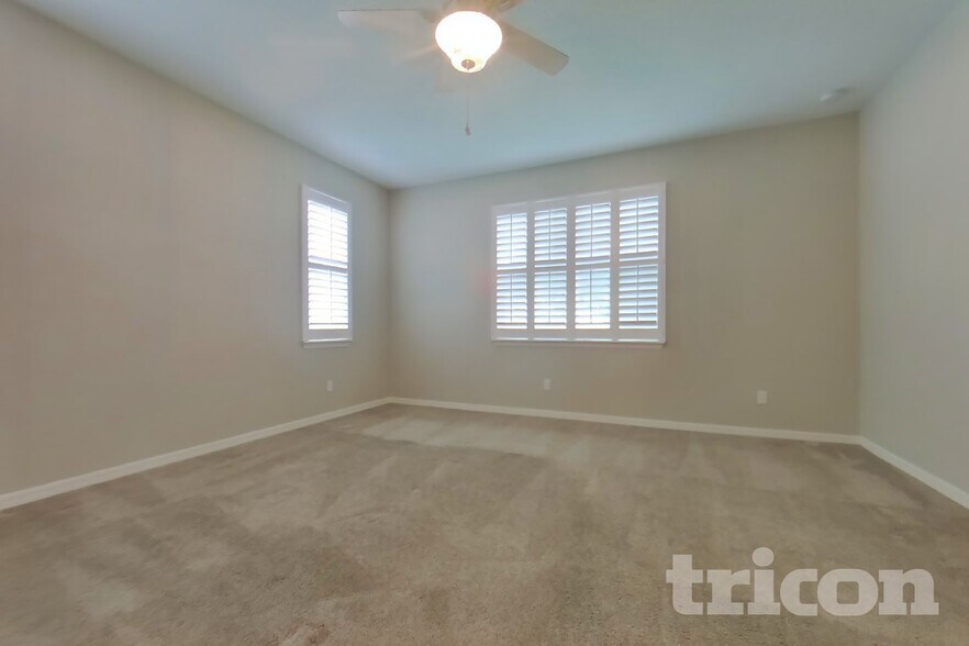 Building Photo - 37028 Scenic Pine Dr