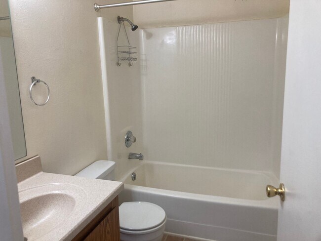Building Photo - Charming 2 bed 2 bath condo near Fort Lewi...