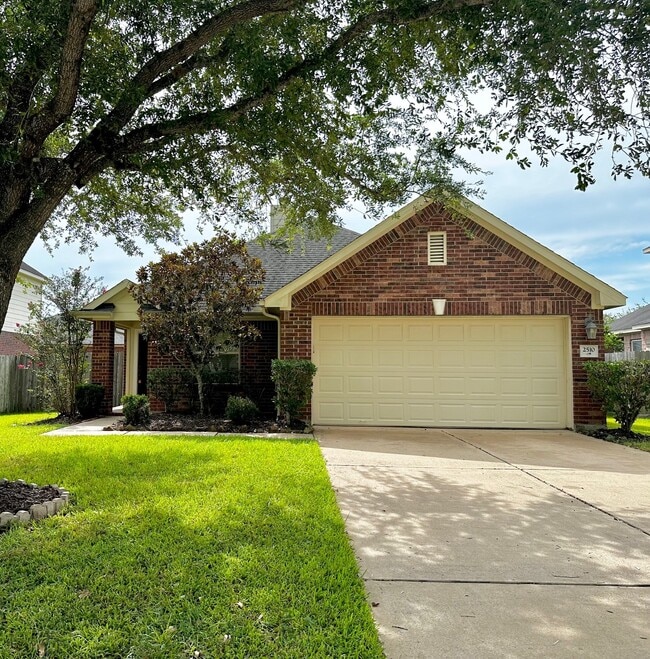 Building Photo - 2510 Avalon Lake Ln