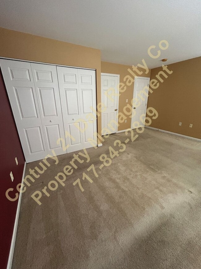 Building Photo - Lovely 3 Bedroom 1.5 Bath home in the Orchard Glen Condominium Association