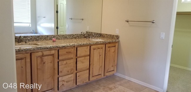 Building Photo - 3 br, 2 bath House - 14032 E Cavedale Dr