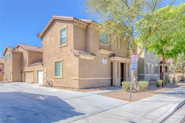 Building Photo - 9835 W Spinnaker Creek Ave
