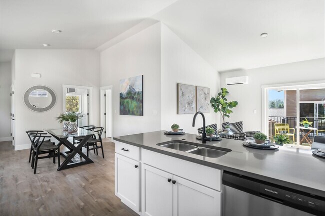 Building Photo - *SPECIAL REDUCED SECURITY DEPOSIT* New 2 Bed/1 Bath Duplex Apartment with Two Car Garage - Westsi...