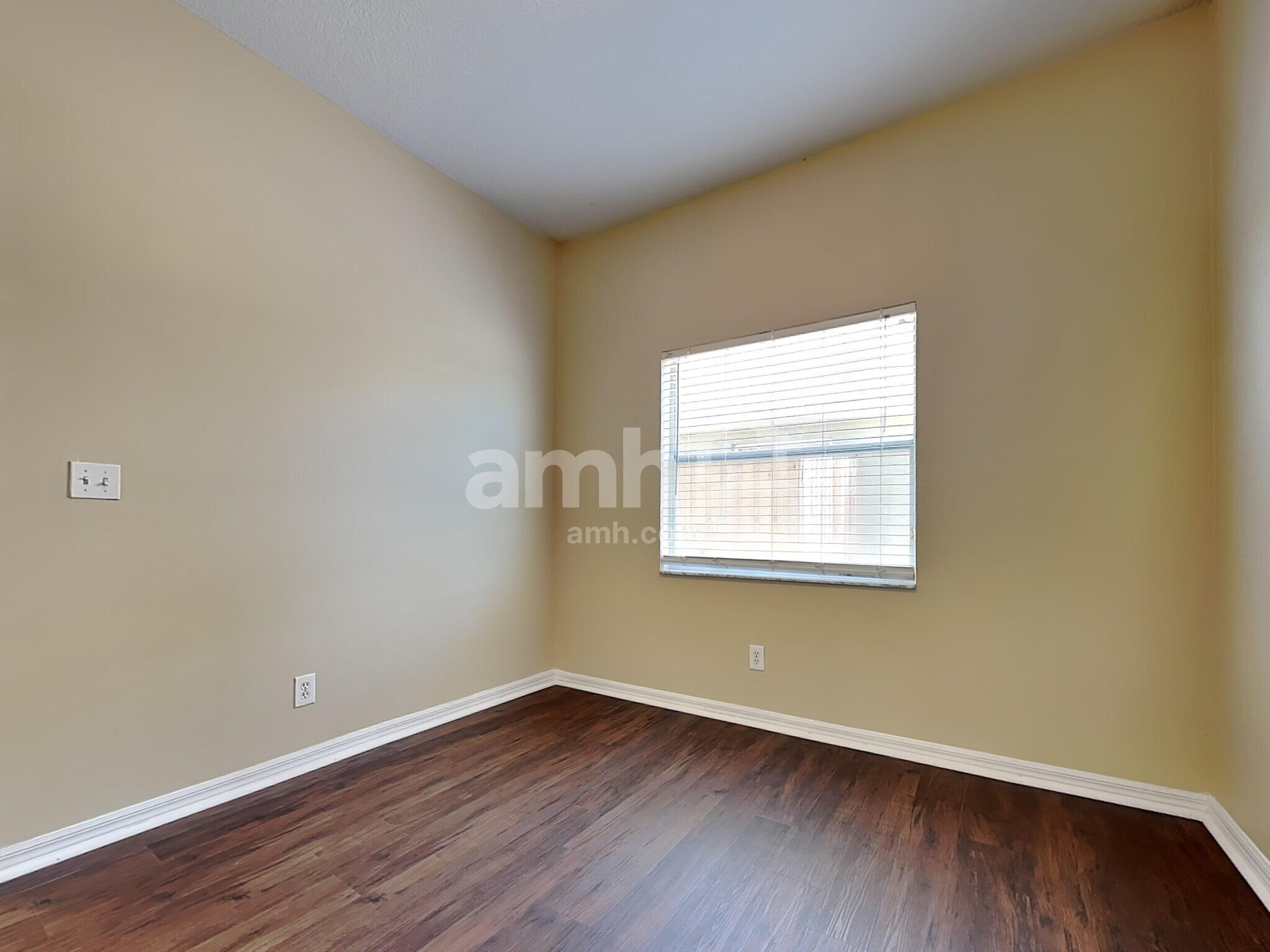 Building Photo - 10814 Peppersong Dr