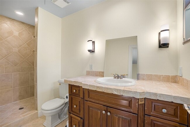 Building Photo - 500 Gardenia Ln