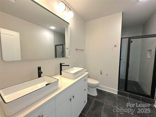 Building Photo - 1358 Briar Creek Rd