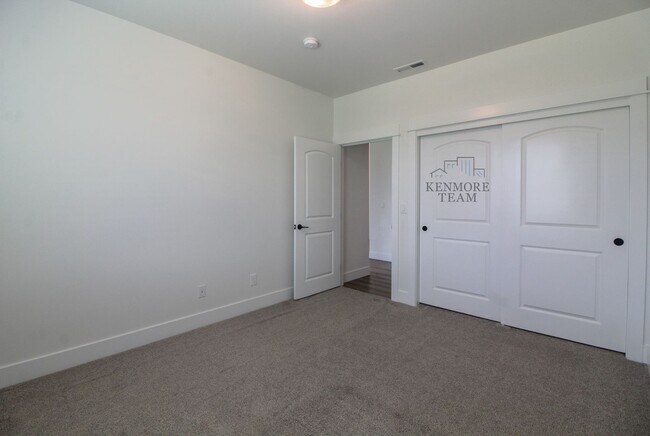 Building Photo - 1638 Livorno Ave