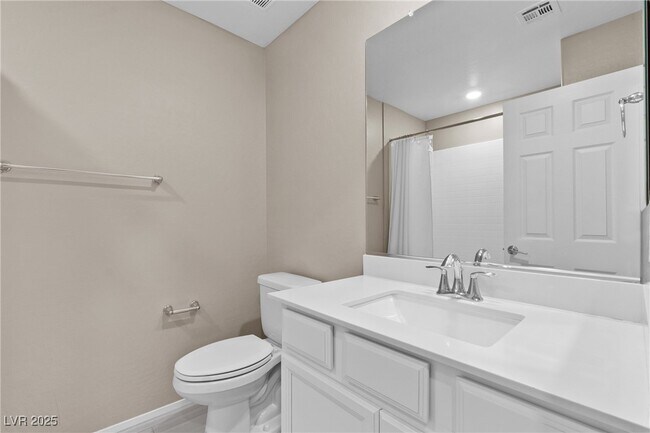 Building Photo - 49 Alamere Falls Dr