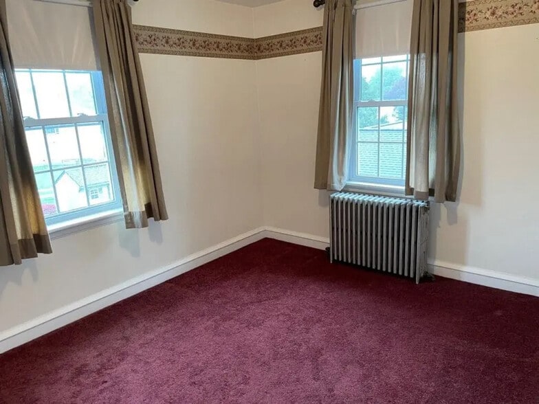 Building Photo - 3409 Division Hwy