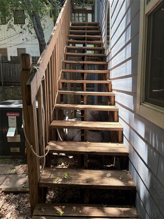 Building Photo - 2712 Whitis Ave