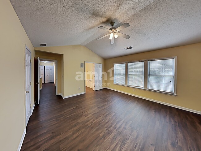 Building Photo - 515 Bass Chase NW