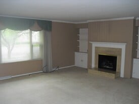 Building Photo - 13360 W Bluemound Rd