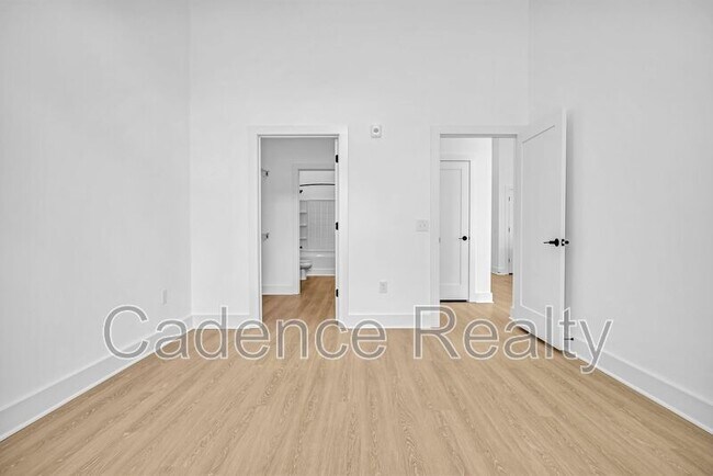 Building Photo - 610 S Kerr Ave