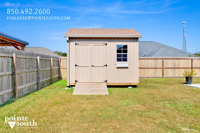 Building Photo - 33633 Field Stone Ln