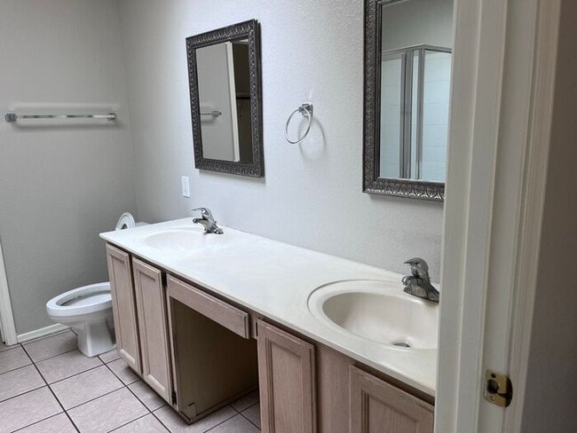 Building Photo - 3 Bed/ 2Bath Single Level Home in Ahwatukee Area