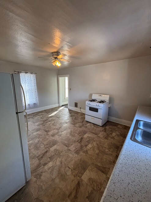 Building Photo - 611 N 3rd St