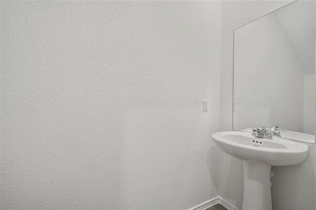Building Photo - 1721 Roaming Oak Bnd