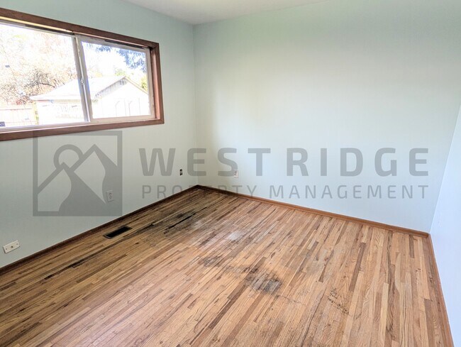 Building Photo - 9626 N Seneca St