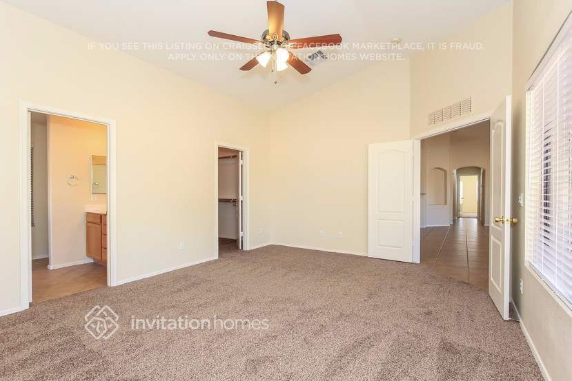 Building Photo - 15838 W Tara Ln