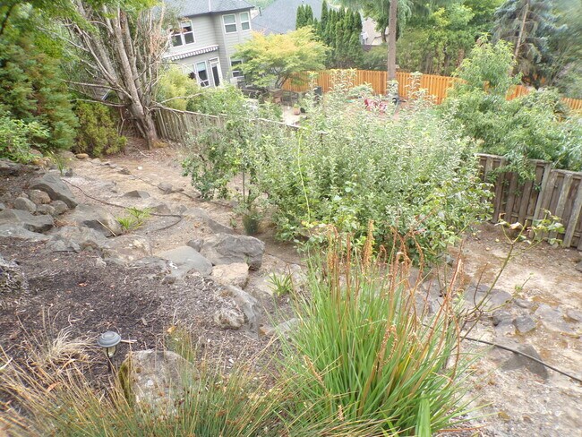 Building Photo - 10630 SW Kable St