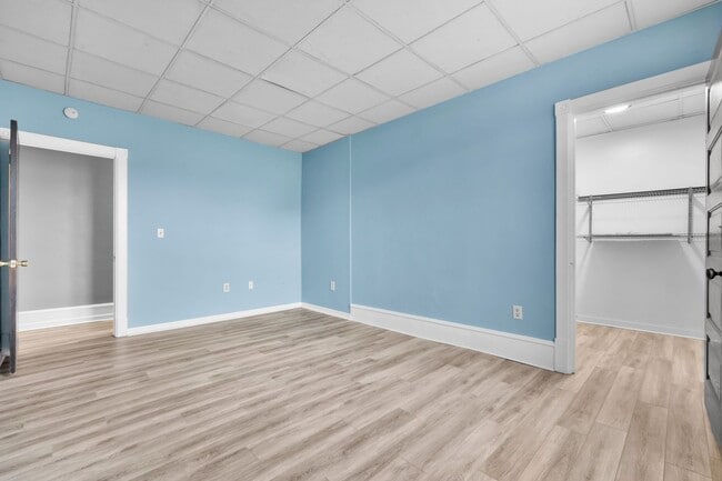 Building Photo - 540 Seneca St