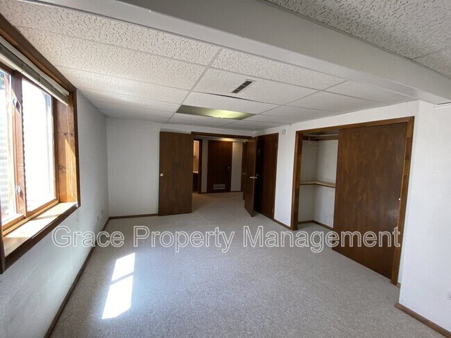 Building Photo - 5203 Union Ct