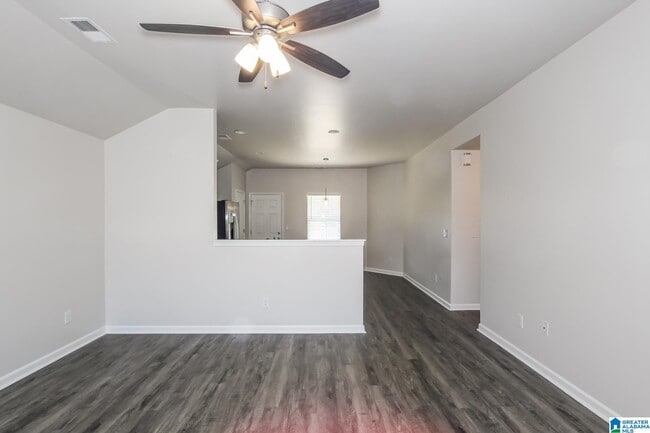 Building Photo - 304 Hidden Ct