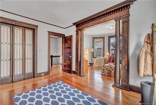 Building Photo - 122-124 Mansfield St