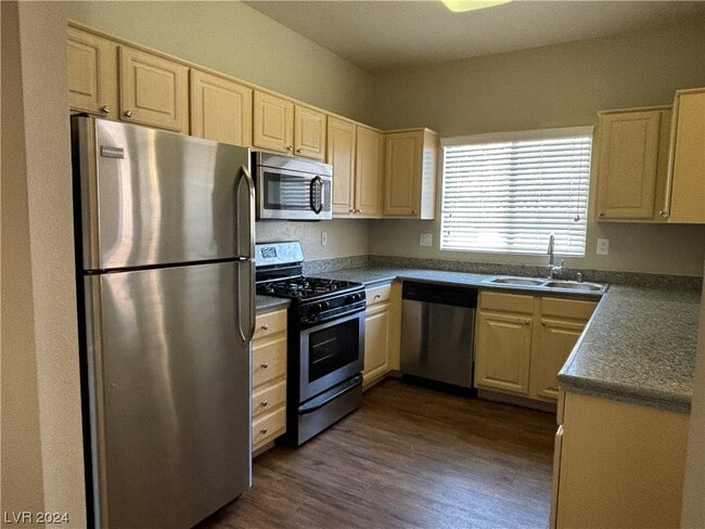 Building Photo - 5250 S Rainbow Blvd