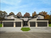 Building Photo - Oak Ridge Falls – Last exterior 3 bedroom townhome until fall! Specials Available Now!