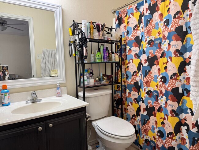 Building Photo - 7204 N 44th Ln