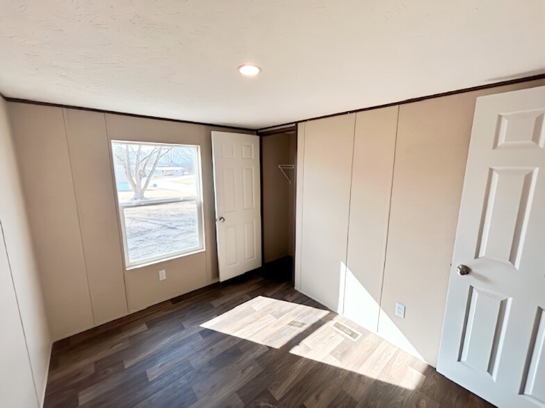Building Photo - 200 N 28th St